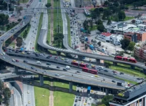 Estudio de Tránsito en Colombia: Cuándo es Obligatorio, Requisitos y Beneficios para su Proyecto